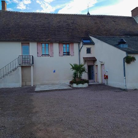 Hotel Du Cerf La Guerche-sur-l'Aubois المظهر الخارجي الصورة